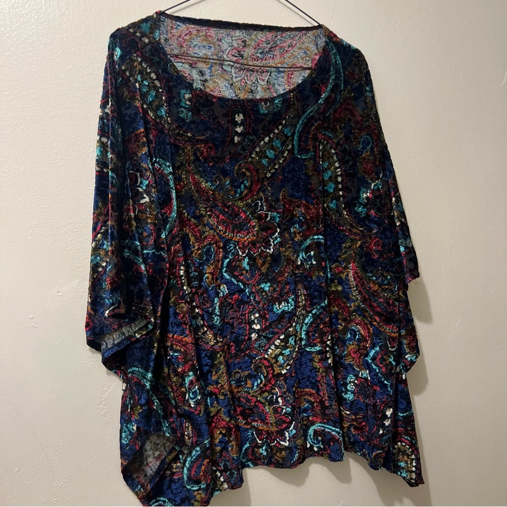 Gorgeous half sleeve colorful poncho top